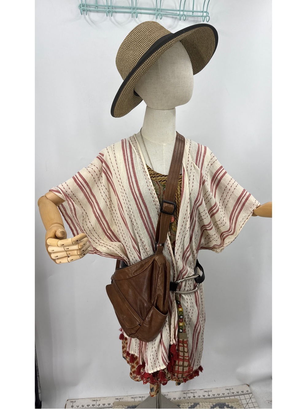 vintage 100% leather made in Mexico Crossbody sling bag.